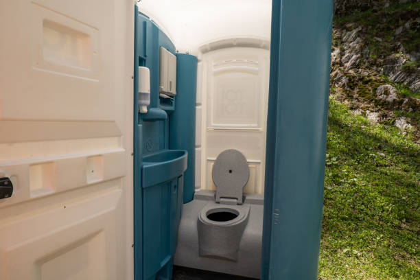 Best Restroom Trailer for Weddings  in Slocom, AL
